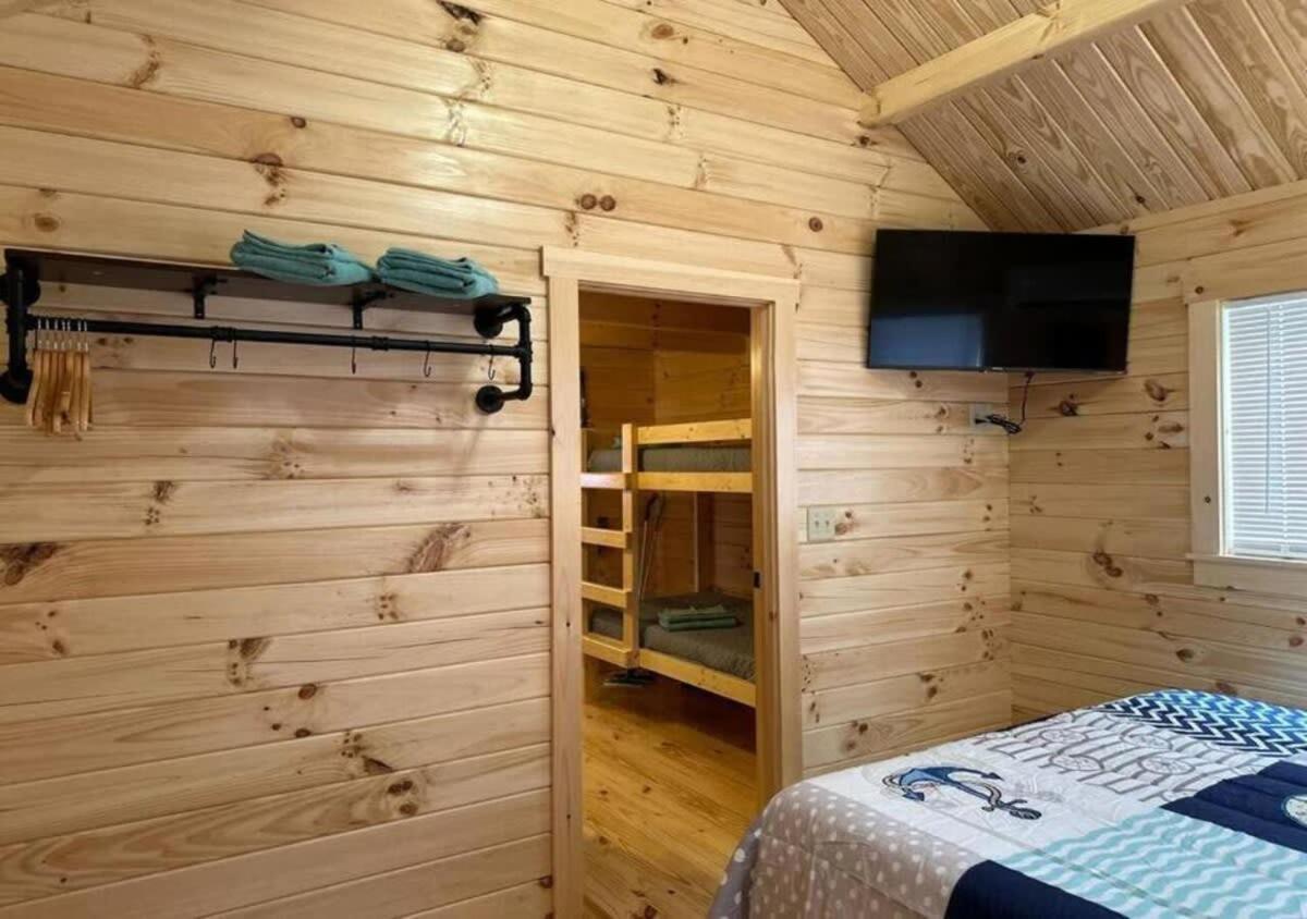 Get-Away Cabin In Surf City W Loft And Parking Exterior foto